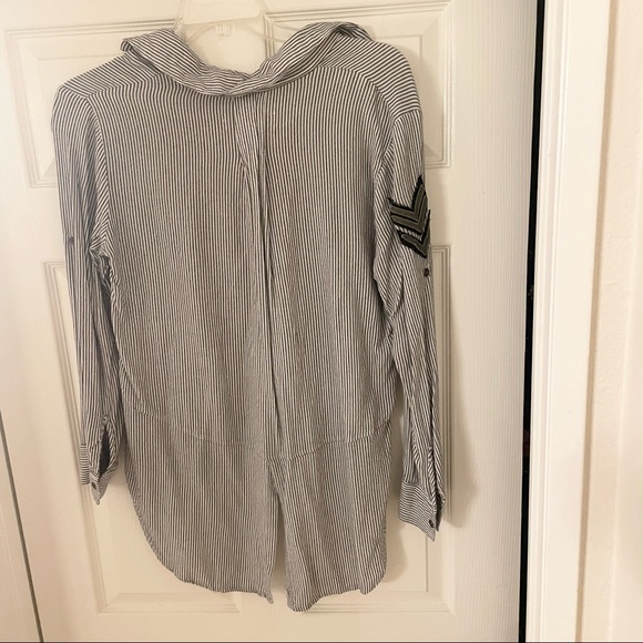 Vintage Havana est. 1954| Distressed Striped Button Down Shirt Size Sma… - Picture 2 of 4